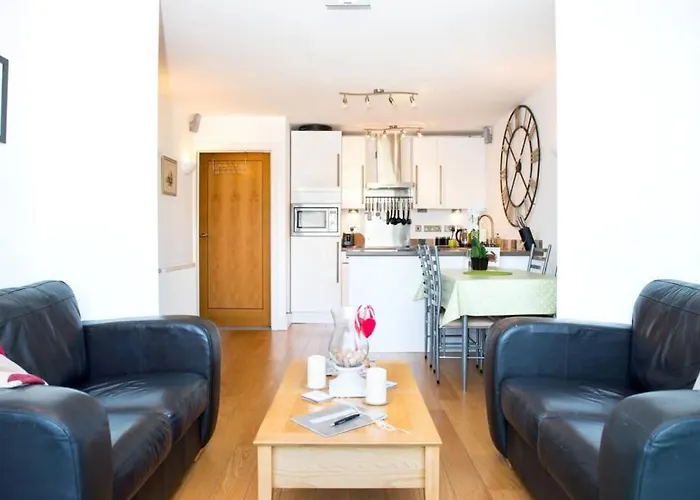 Millendreath At Westcliff - Self Catering Flat With Amazing Sea Views