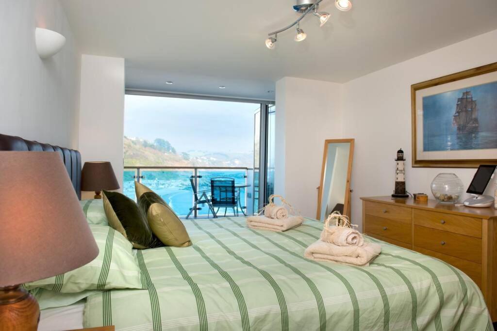 Millendreath At Westcliff - Self Catering Flat With Amazing Sea Views